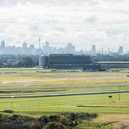 Racecourse Space Pop Up Randwick Extérieur photo