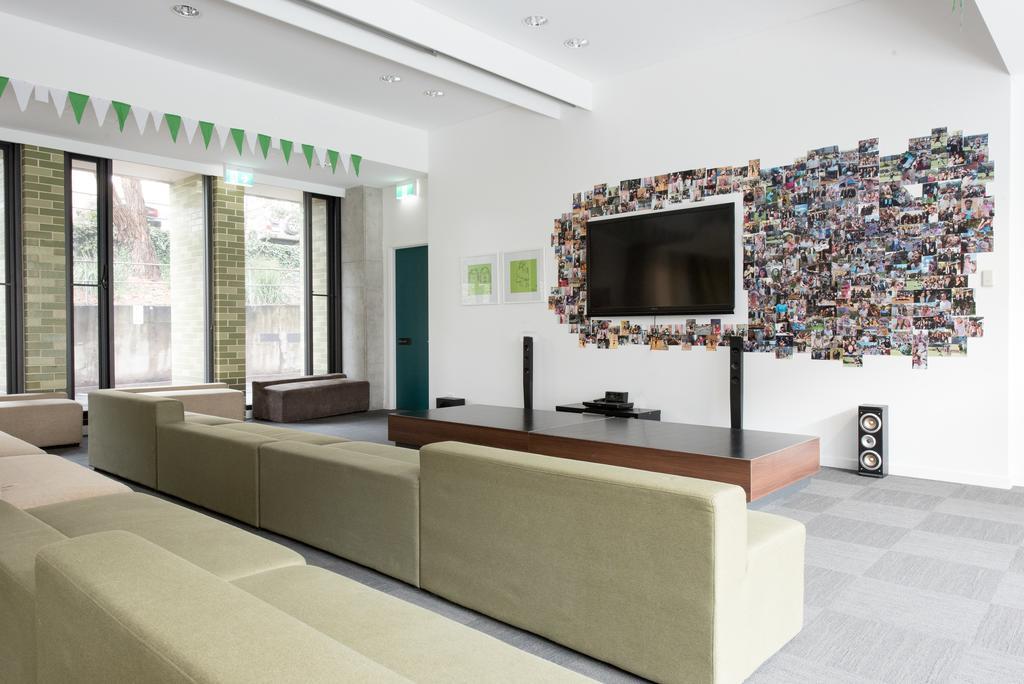 Racecourse Space Pop Up Randwick Extérieur photo