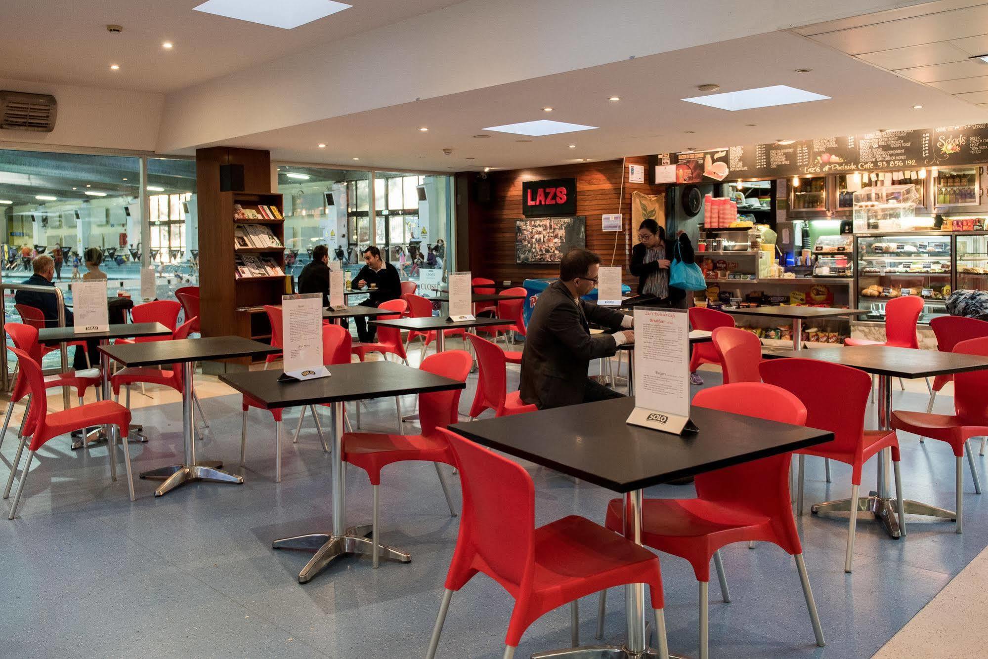 Racecourse Space Pop Up Randwick Extérieur photo