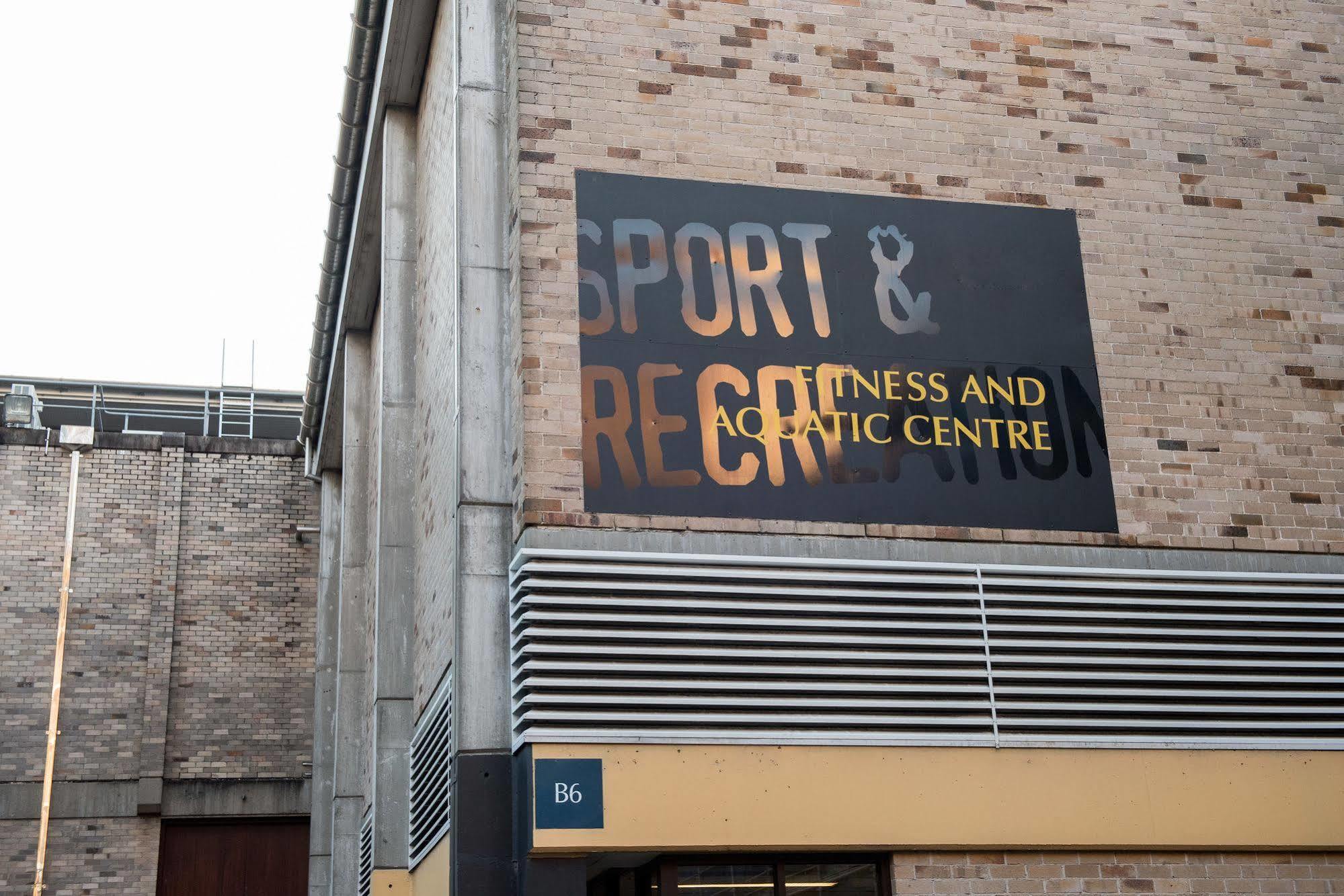 Racecourse Space Pop Up Randwick Extérieur photo